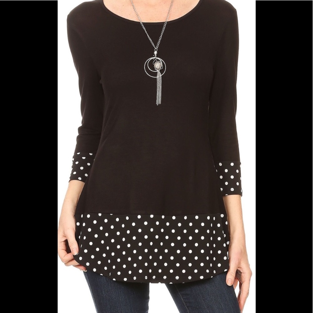 Black and white polka dot 3/4 sleeve top
